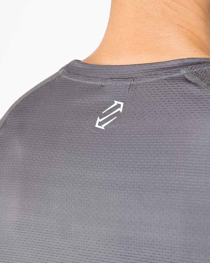 T-SHIRT - PUSHING LIMITS (ZWART/ZWART)