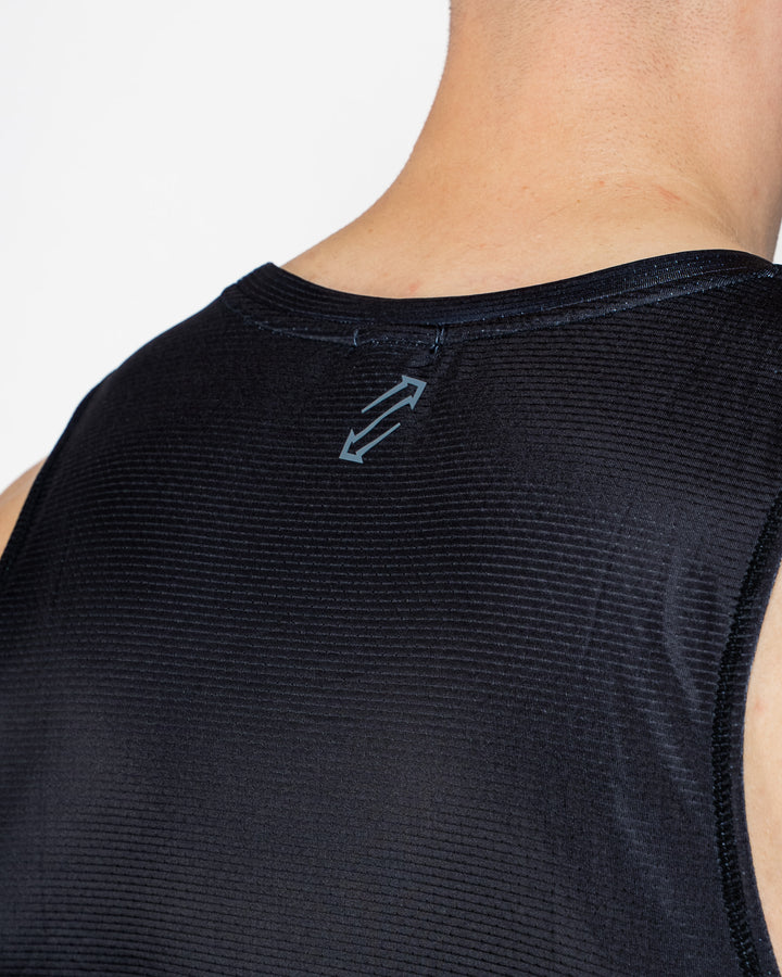 T-SHIRT - PUSHING LIMITS (ZWART/ZWART)