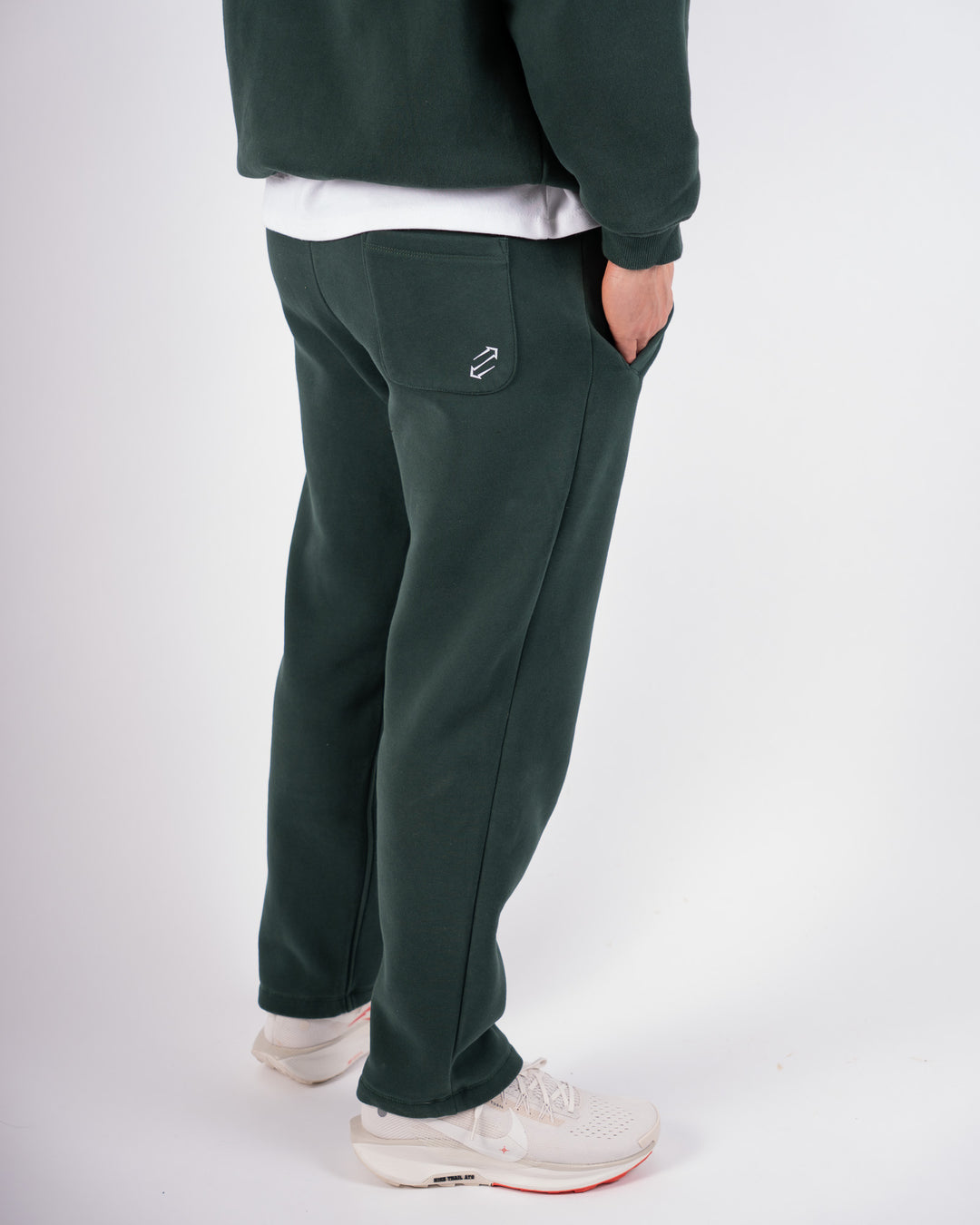 SWEATPANTS - PUSHING LIMITS (GREEN)